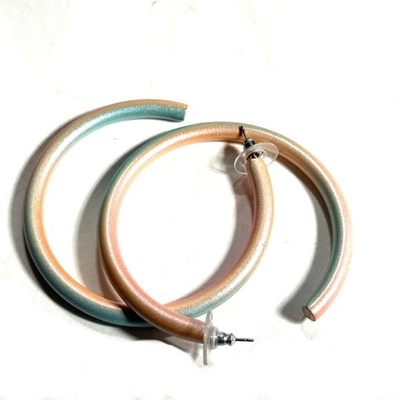 Metallic Tubular Hoops Pastel Peachy Pink & Aqua Blue Large Earrings Mod - Picture 6 of 7